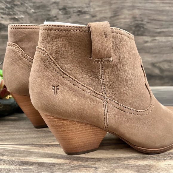 NIB Frye Rory Bootie Western Pointed Toe Lesther Ankle Boots Dusty Rose - Picture 9 of 15